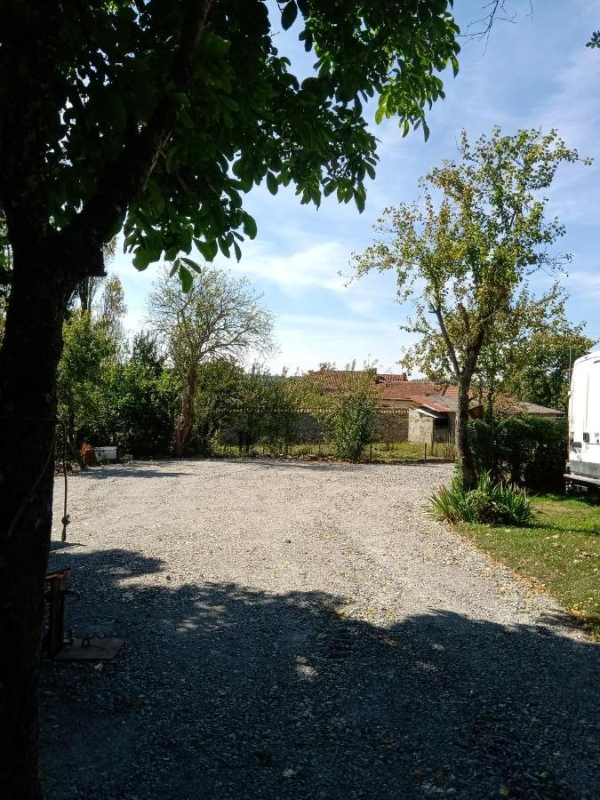 La Poste Saulgond Villa Exterior photo